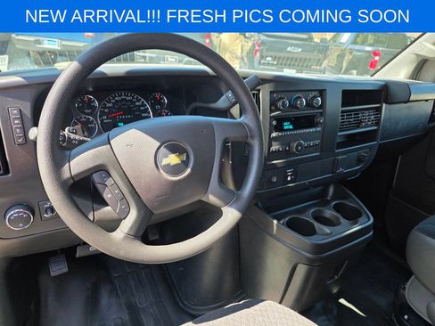Used 2025 Chevrolet Express 2500 w/ Driver Convenience Package RWD image 10