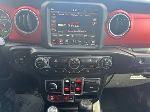 Used 2020 Jeep Wrangler Unlimited Rubicon AWD/4WD image 24