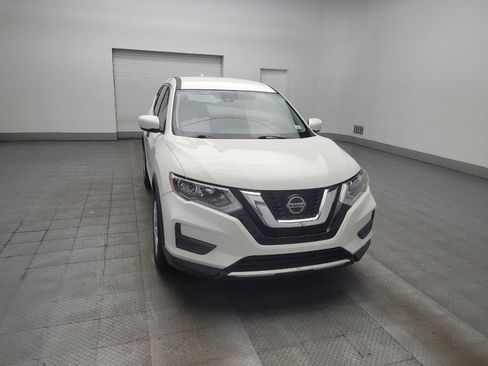 Used 2020 Nissan Rogue S FWD image 14