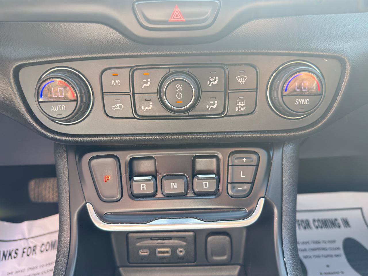 Used 2019 GMC Terrain SLT w/ Preferred Package AWD/4WD image 16