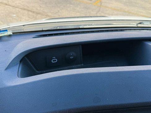 Used 2023 Ford Transit 250 Medium Roof image 23