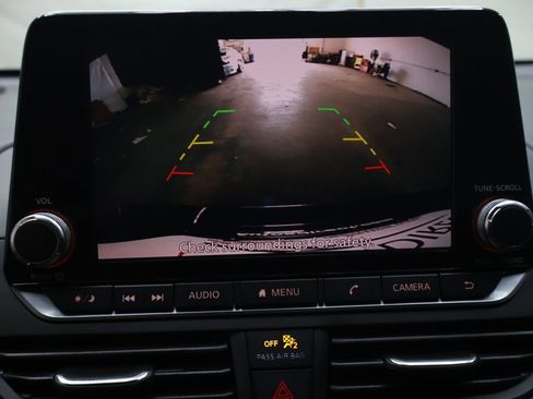 Used 2022 Nissan Altima 2.5 SV FWD image 23