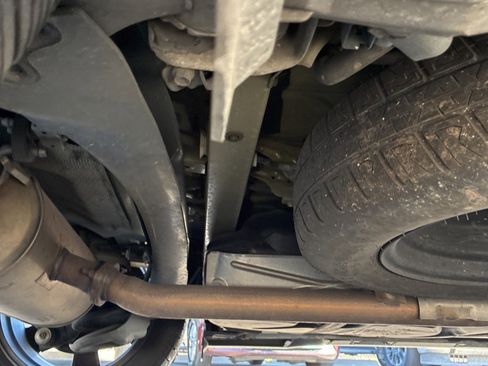 Used 2018 Toyota Sienna SE w/ Carpet Mat Package image 17