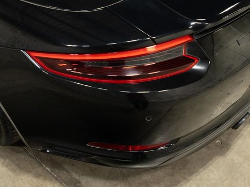 Used 2019 Porsche 911 Carrera 4 GTS image 22