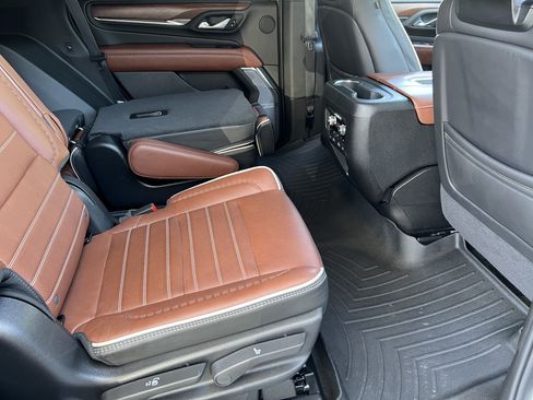 Used 2024 GMC Yukon Denali Ultimate AWD/4WD image 24