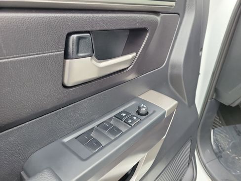 Used 2022 Toyota Tundra SR5 w/ SR5 Convenience Package image 18