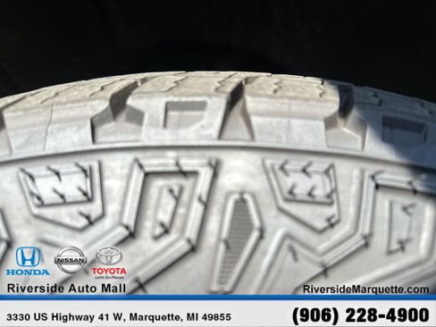 Used 2021 Chevrolet Silverado 1500 LT AWD/4WD image 12