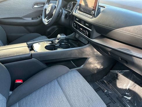 Used 2023 Nissan Rogue SV FWD image 15