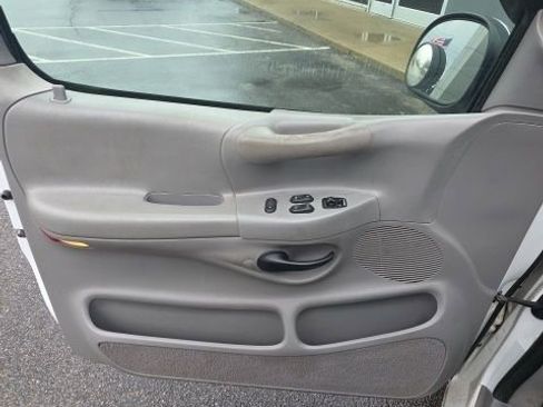 Used 1998 Ford F150 XLT image 14