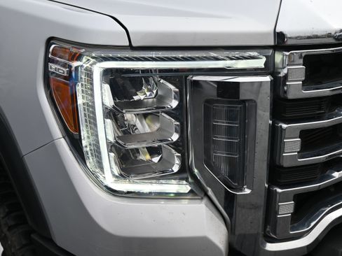 Used 2021 GMC Sierra 3500 SLT w/ SLT Convenience Package image 12