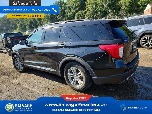 Used 2024 Ford Explorer XLT w/ Equipment Group 202A RWD image 3