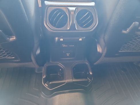 Used 2021 Jeep Gladiator Mojave image 20