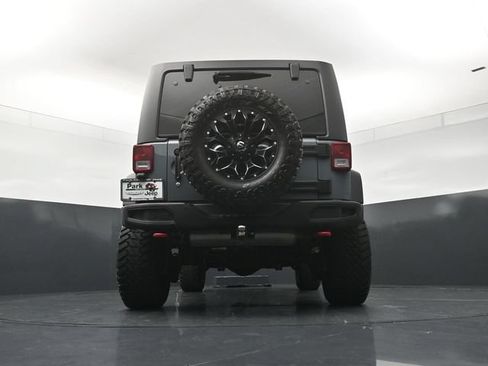 Used 2015 Jeep Wrangler Unlimited Rubicon AWD/4WD image 23