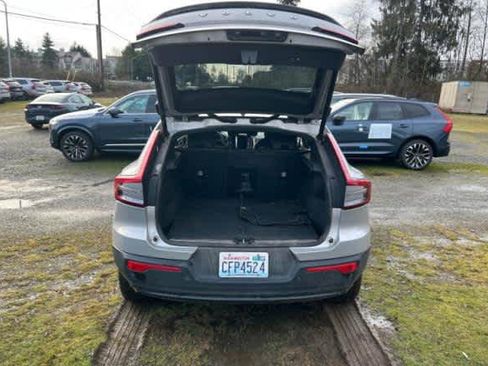Used 2023 Volvo C40 P8 Recharge Ultimate image 5