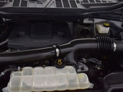 Certified 2022 Ford F150 XLT w/ Equipment Group 302A High image 19