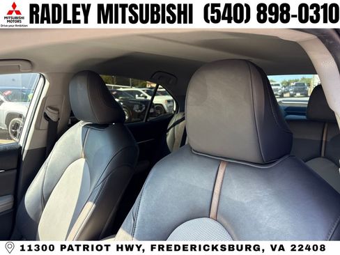 Used 2020 Toyota Camry XLE FWD image 4