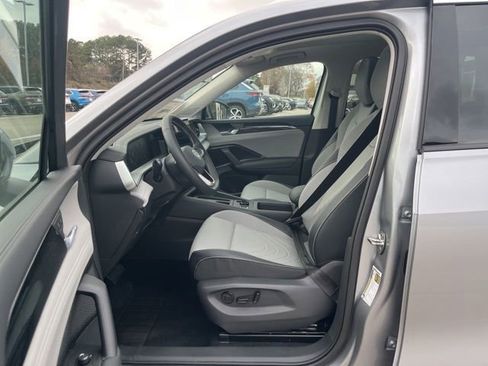 New 2026 Volkswagen Tiguan SE image 19