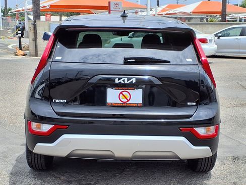 Certified 2025 Toyota RAV4 LE AWD/4WD image 5