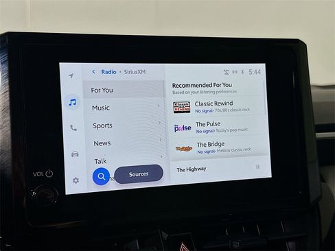 Used 2024 Toyota Corolla SE image 29