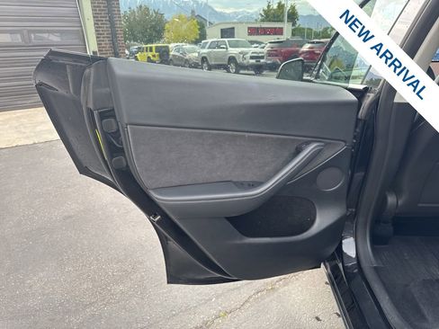 Used 2023 Tesla Model Y Long Range AWD/4WD image 15
