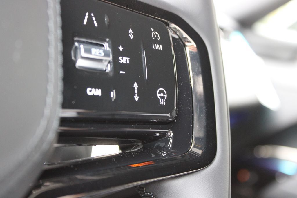 New 2026 Land Rover Range Rover Sport Dynamic SE AWD/4WD image 18
