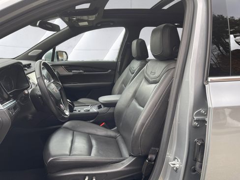 Certified 2025 Cadillac XT6 Premium Luxury image 10