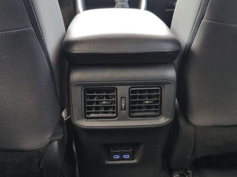 Used 2022 Toyota RAV4 XLE FWD image 26