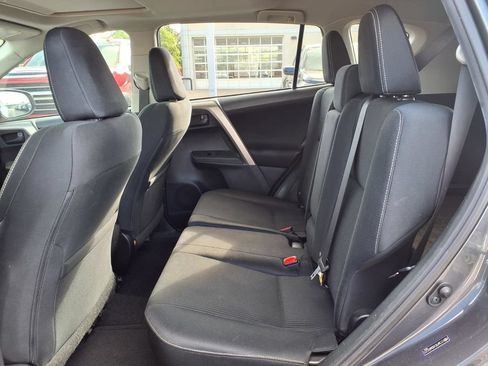 Used 2013 Toyota RAV4 XLE FWD image 17