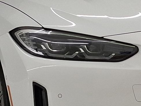 Used 2023 BMW i4 eDrive35 w/ Premium Package RWD image 9