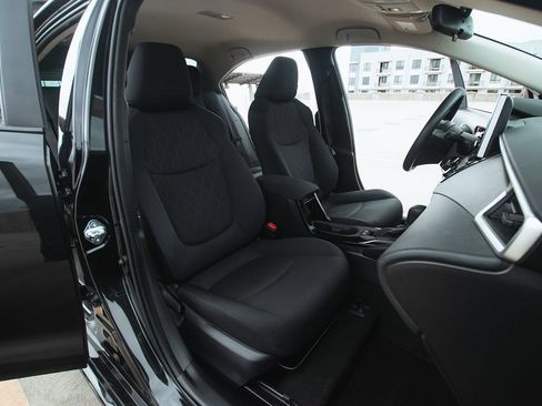 Used 2021 Toyota Corolla LE w/ Carpet Mat Package (TMS) image 13