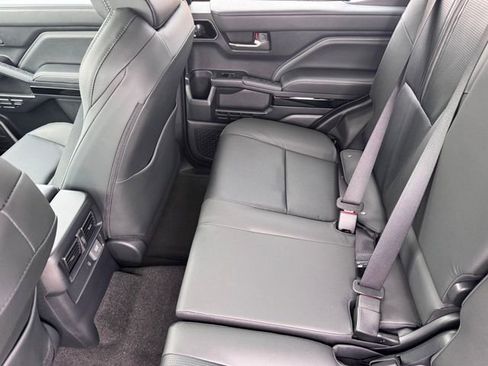 New 2026 Toyota 4Runner Limited AWD/4WD image 21