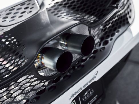 Used 2024 McLaren 750S RWD image 13