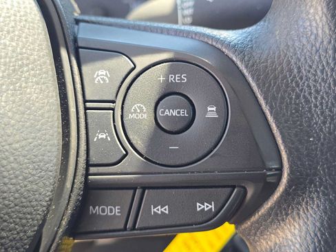 Certified 2025 Toyota Corolla LE FWD image 29