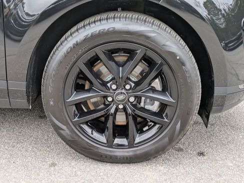 Used 2024 Land Rover Range Rover Evoque S image 12