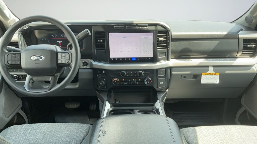 Used 2023 Ford F350 XLT w/ XLT Premium Package AWD/4WD image 7