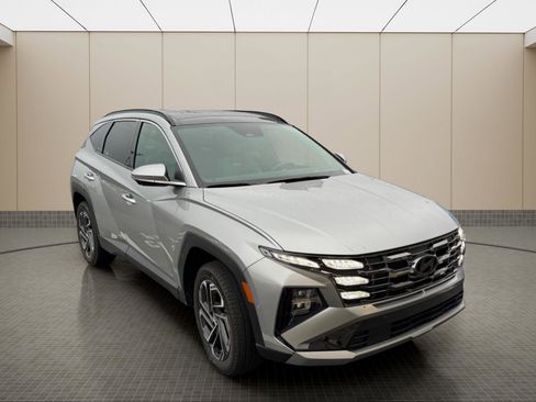 Used 2025 Hyundai Tucson Limited image 9