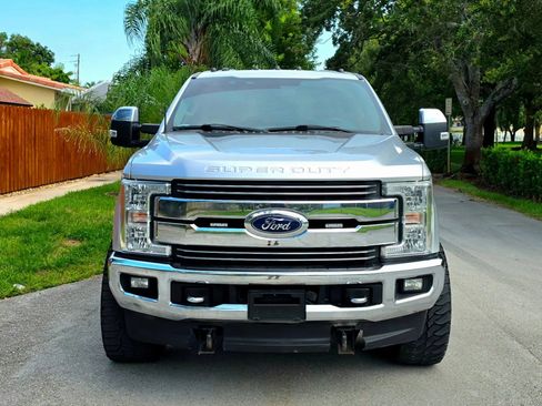 Used 2017 Ford F250 Lariat w/ Chrome Package AWD/4WD image 2