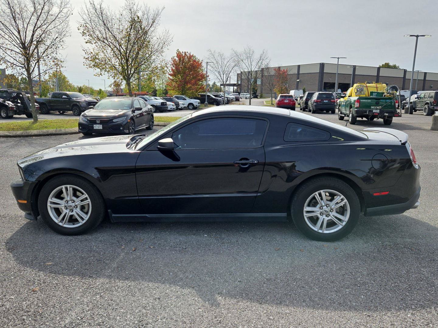 Used 2011 Ford Mustang Coupe w/ 101A Rapid Spec Order Code RWD image 4