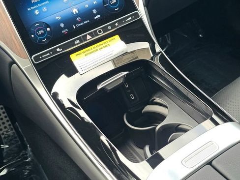 New 2026 Mercedes-Benz GLC 300 4MATIC image 34
