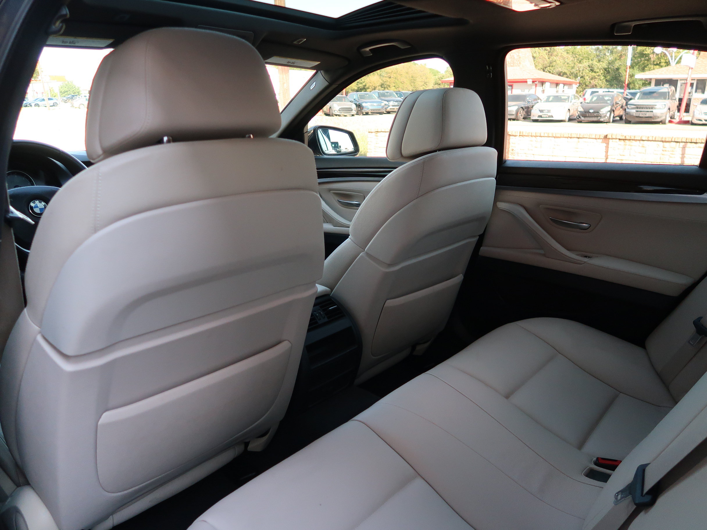 Used 2012 BMW 528i Sedan RWD image 32