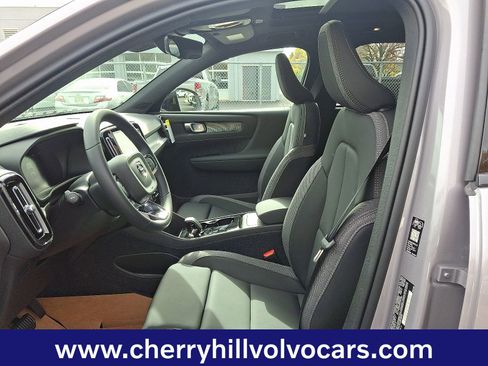 New 2026 Volvo EX40 Plus w/ Climate Package image 10