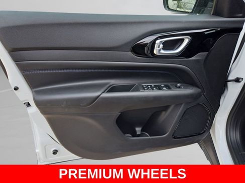 New 2026 Jeep Compass Limited AWD/4WD image 12