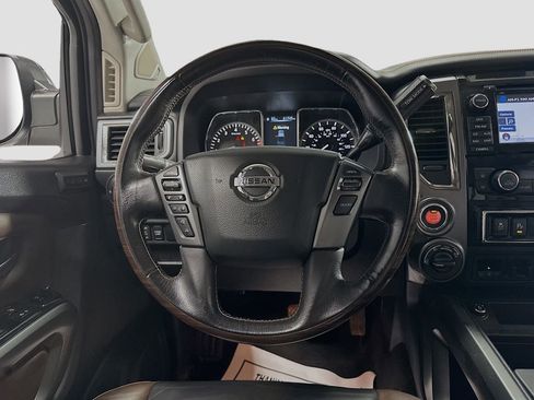 Used 2018 Nissan Titan Platinum Reserve image 21