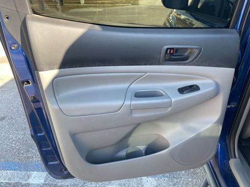 Used 2014 Toyota Tacoma PreRunner image 11