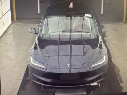 Used 2025 Tesla Model 3 Long Range image 2