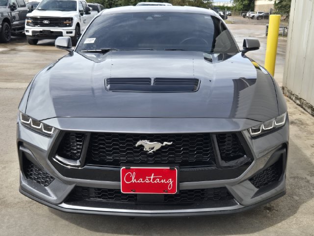 Used 2025 Ford Mustang GT Premium RWD image 2