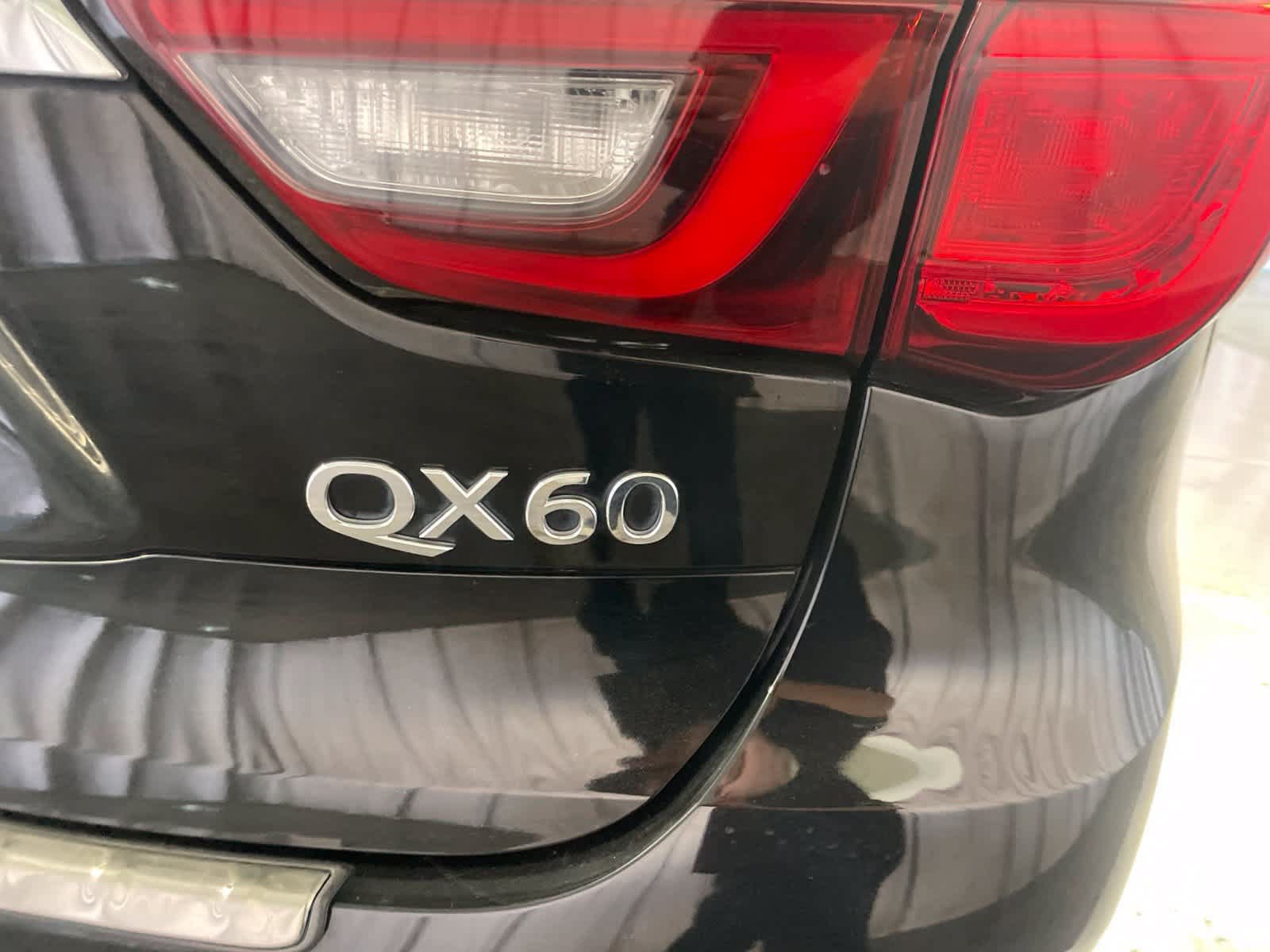 Used 2019 INFINITI QX60 Luxe w/ Essential Package FWD image 18