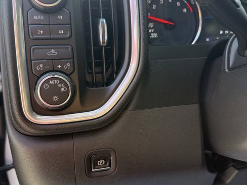 Used 2019 Chevrolet Silverado 1500 LT w/ All-Star Edition AWD/4WD image 12