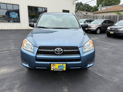 Used 2011 Toyota RAV4 4WD image 4