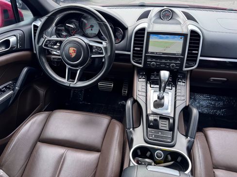 Used 2015 Porsche Cayenne S AWD/4WD image 18